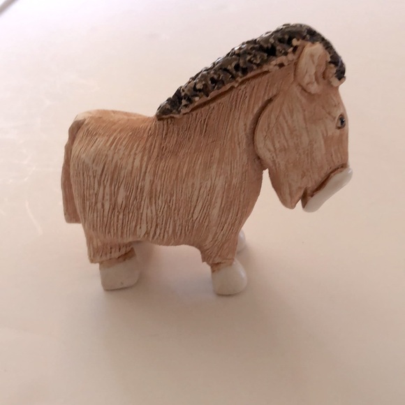 Unique Artesania Rinconada  Miniature Horse with Green Flower #03 Figurine - Picture 3 of 7